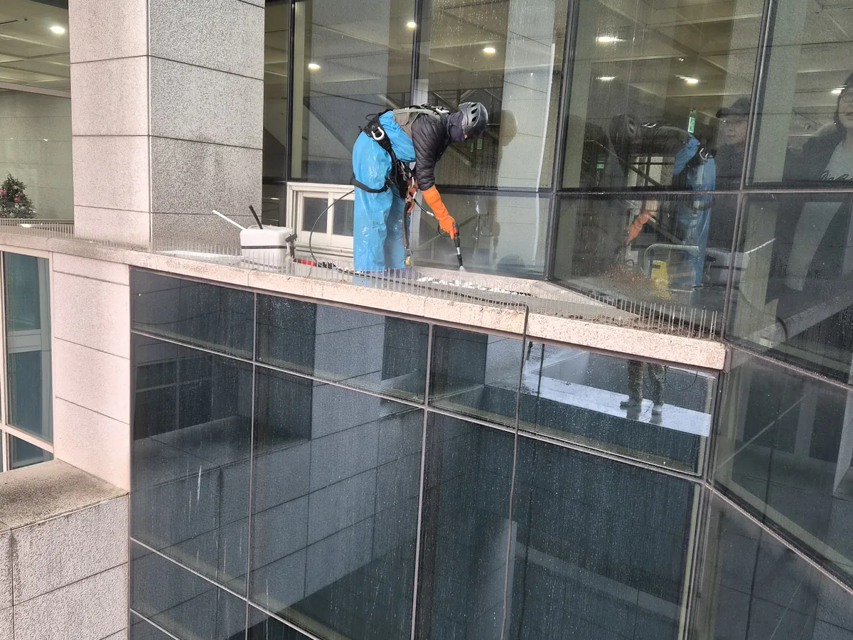 광산구 고룡동 건물 복도·대기 동선 야간 위생청소 사례 - 행진크린